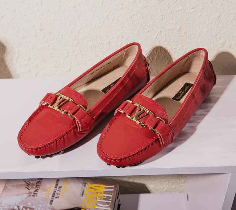 LV Loafers Women--018